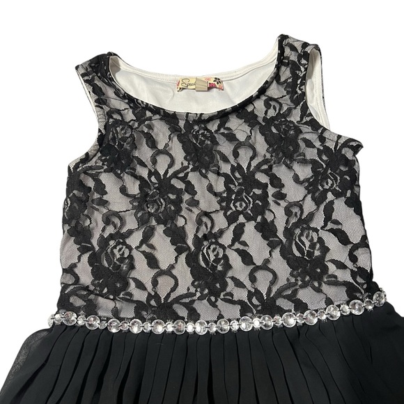 Speechless - Girls Beaded Lace Dress Black/White Sz. 12 - Picture 2 of 7